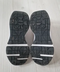 Buty Białe Nike Air Max intrlk Rozmiar 33Rozmiar: 33 EUDługość wkładki: 20,5 cmStan:Rozmiar 33