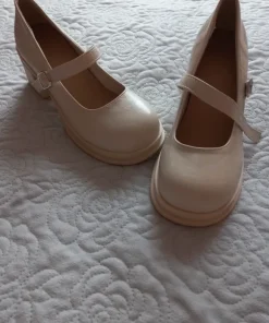 Buty damskie typu Mary Jane