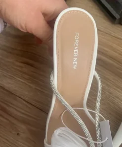 Buty eleganckie białe z piękną kokardą 40