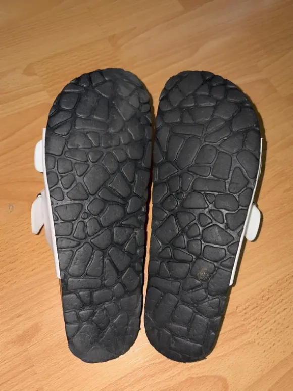 Buty klapki z Profilowaną Wkładką z Imitacji Zamszu i Regulowanymi Paskam na lato