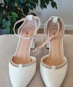 Buty na słupku, stan idealny, rozmiar 39