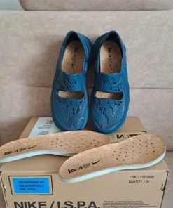 Buty Nike ISPA Universal.