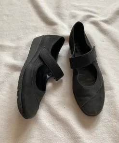 Buty z zapinane czarne basic vintage