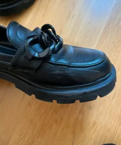 Chunky loafers