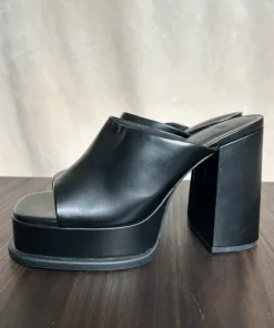 Chunky mules
