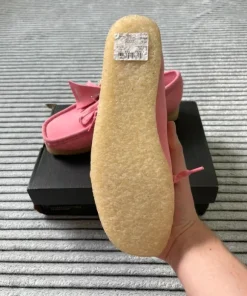 Clarks Originals Wallabee pink suede size 38 / 24 cm