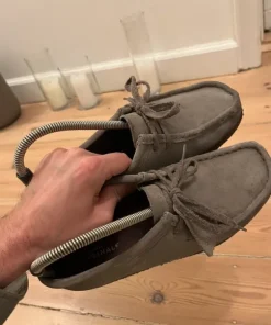Clarks wallabee