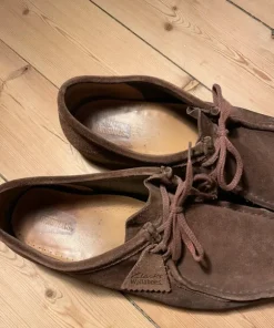 Clarks Wallabees