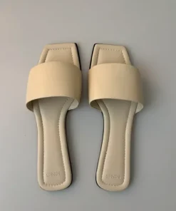 Cremevita sandaler