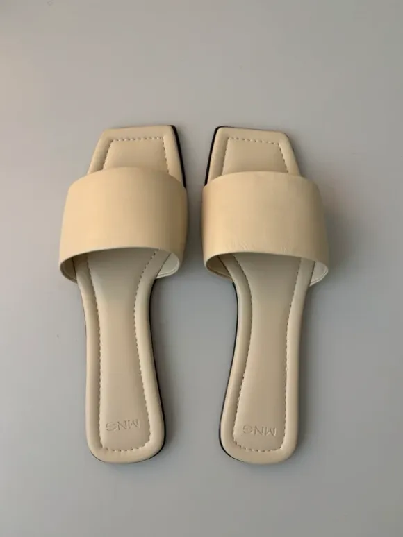 Cremevita sandaler