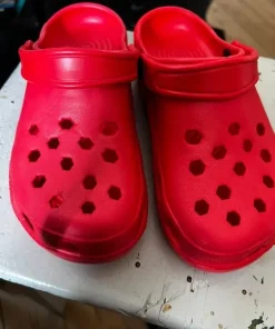 Crocks lignende sko i str 36