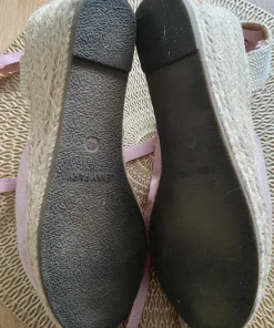 Cudne espadryle ,sandały ,na koturnie ,wiązane