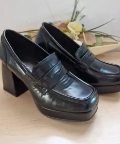 Czarne loafersy / mokasyny na słupku rozmiar 37Rozmiar 37