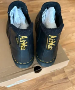 Dr Martens Chelsea boot