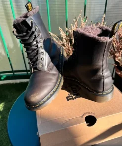 Dr.Martens dark Taupe – rozmiar 39 EU (25 cm)