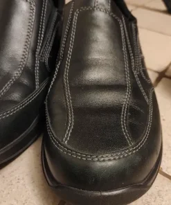 Ecco Slip-on skor i svart, storlek 42