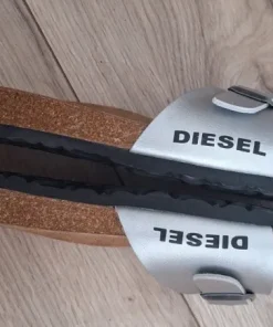 Elegante Diesel-sandaler i sølv –str 40