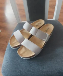Esprit klapki profilowane na korku r. 40