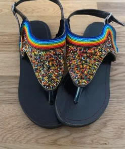 Flat sandals