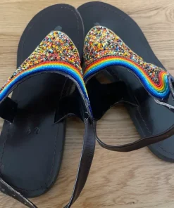 Flat sandals