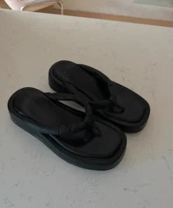 Flip flop sandaalit