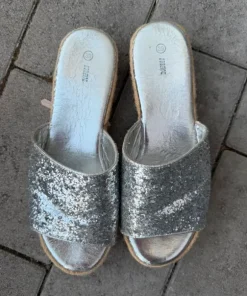 Glittriga sandaler