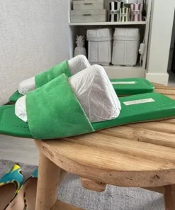 Gröna skor i skinn 40