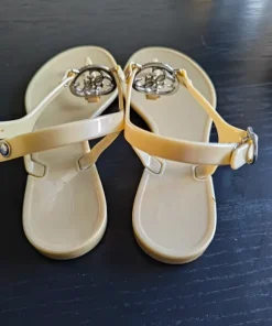 Guess sandaler, 36