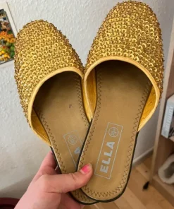 Guld sandaler