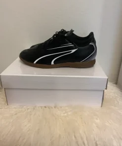 Helt nya fotbollsskor