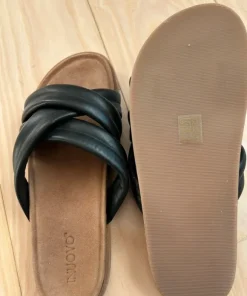 Inuovo sandaler
