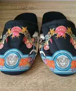 Kapcie domowe Versace