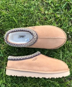 Kapcie Ugg Beżowe