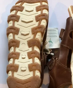 Kavat sandaler skinn brun storlek 35 nya med lapp.