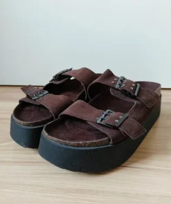 Klapki na platformie