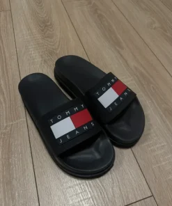 Klapki na platformie czarne Tommy jeans