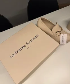 Loafers med høje hæle sælges