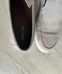 Loafers suede