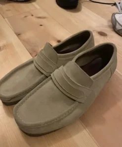 Lysebrune clarks