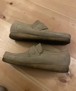 Lysebrune clarks