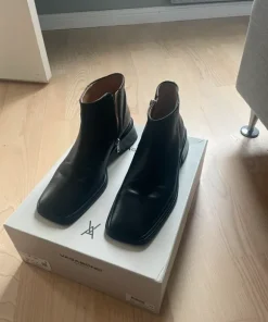 Neema boots vagabond atelier