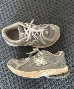 New balance 1906 sneaks