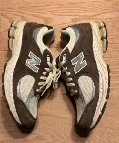 New balance 2002r