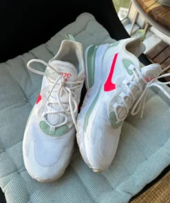 Nike air react sneakers
