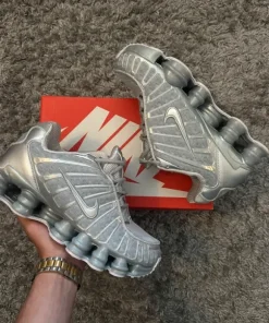 Nike shox Gray