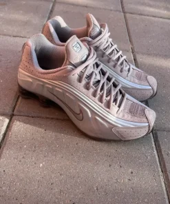 Nike shox r4