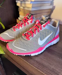 Nike Wmns Free TR Fit 2