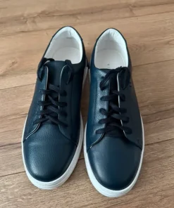 Nowe męskie skórzane buty sneakersy Vistula, model Arno, r. 44