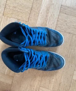 Næsten nye Air jordan noget til billige pris (kun brugt 1 gang før)