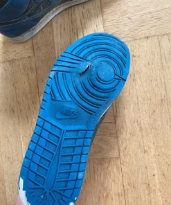 Næsten nye Air jordan noget til billige pris (kun brugt 1 gang før)